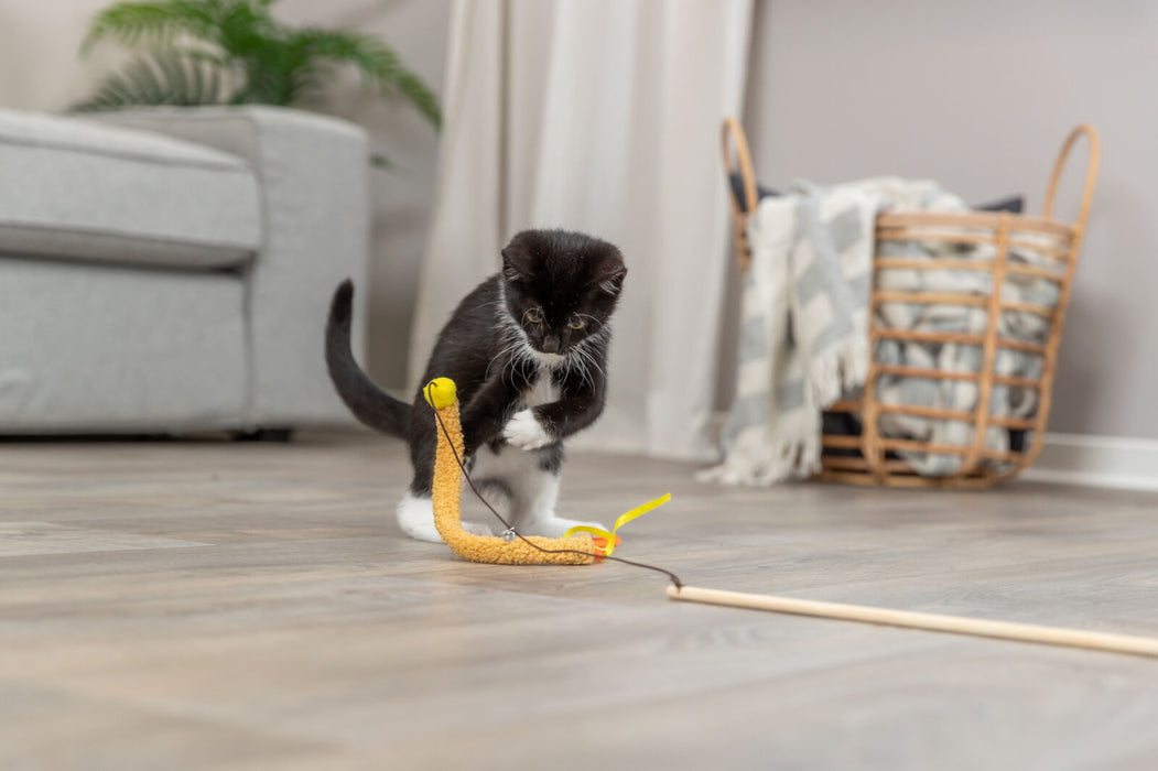 Bastão em madeira com franjas para gatos Trixie 40 cm – imagem 2