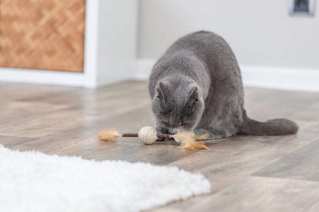 Brinquedo de matatabi com penas e bola para gatos Trixie 20 cm – imagem 3
