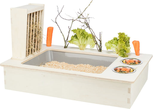 Alimentador em madeira com gamelas, porta-feno e WC Trixie