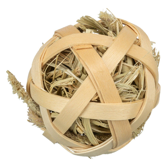 Bola de bambu com feno